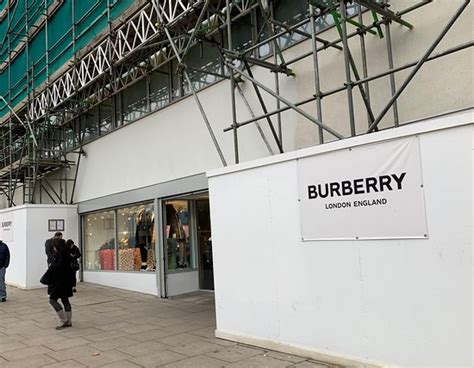 аутлет burberry в лондоне|Burberry Factory Shop.